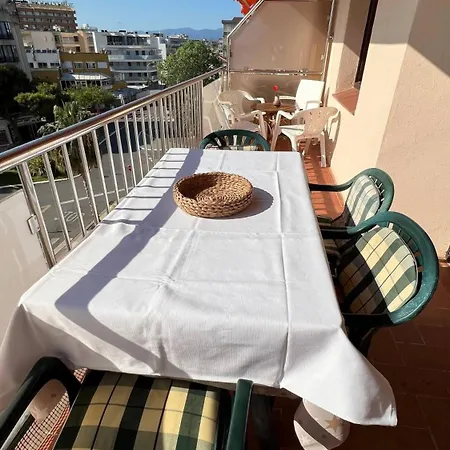 Piso Vista Mar Y Parking En Av-30 Ρόζες